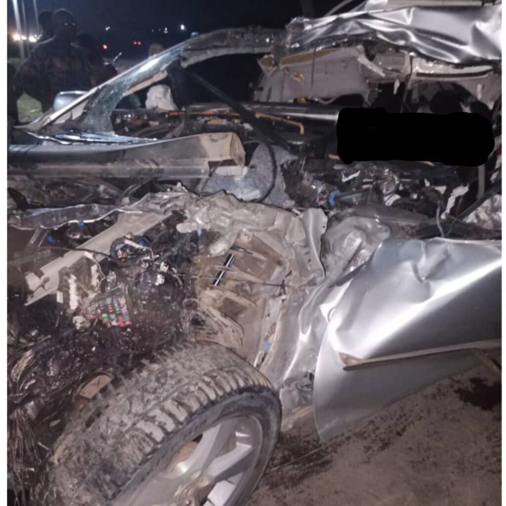 ogun:-four-dead-as-driver-rams-car-into-truck-while-pressing-phone
