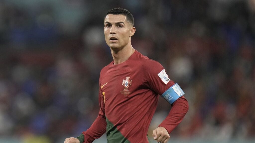 euro-2024-qualifiers:-roberto-marinez-reacts-to-ronaldo’s-performance-as-portugal-beat-bosnia
