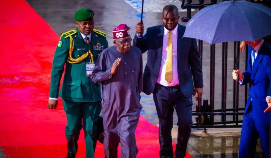 they-were-both-gracious-–-tinubu-says-as-he-meets-macron,-wife-in-paris