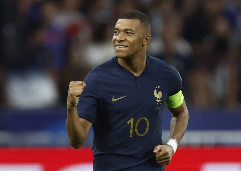 transfer:-mbappe-demands-e240m-from-psg-to-leave-this-summer