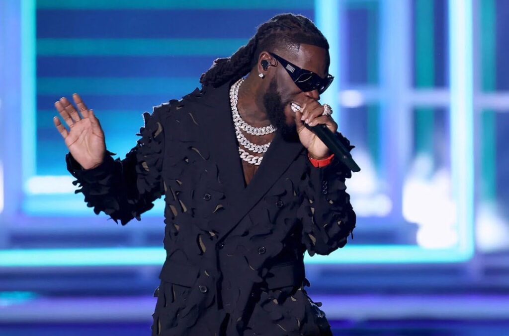 burna-boy-becomes-first-african-artiste-to-sell-out-us-stadium