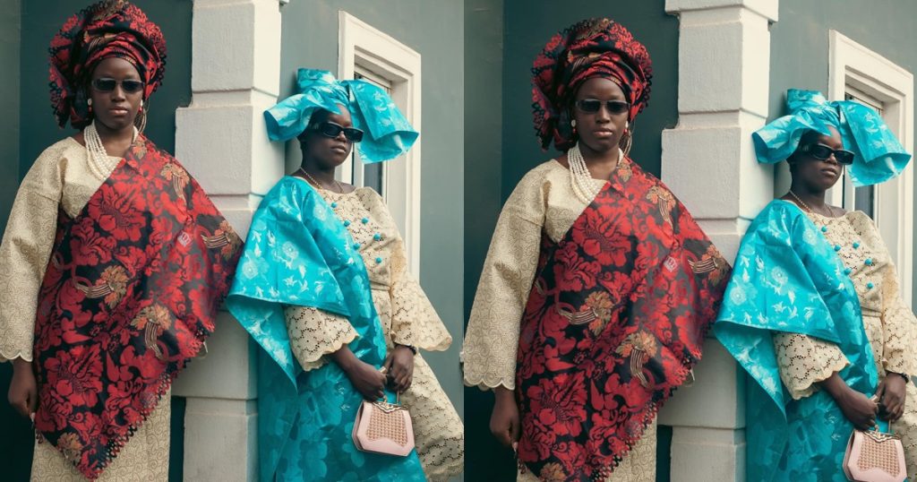 “grandma-sef-dey-steeze-during-her-time”-–-nigerian-man-shares-picture-of-his-sisters-rocking-outfits-from-their-grandma’s-wardrobe-(images)