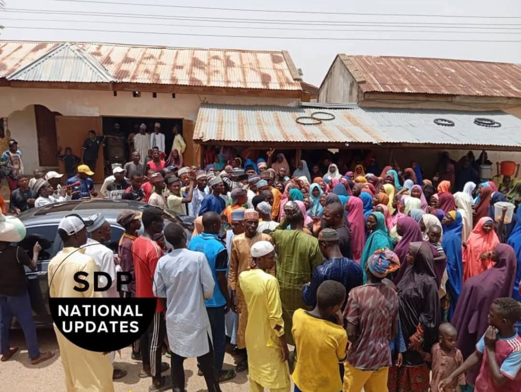 mass-defection-rocks-gombe-as-over-500-switch-allegiance-to-sdp