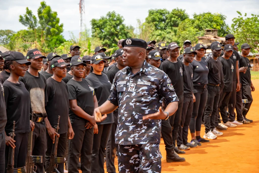 kogi-cp-charges-officers-on-professionalism,-as-course-7-graduates