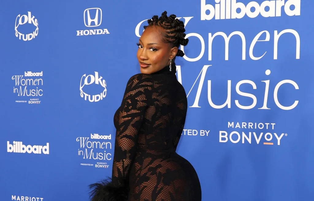 ‘i-love-being-curvy’-–-tems