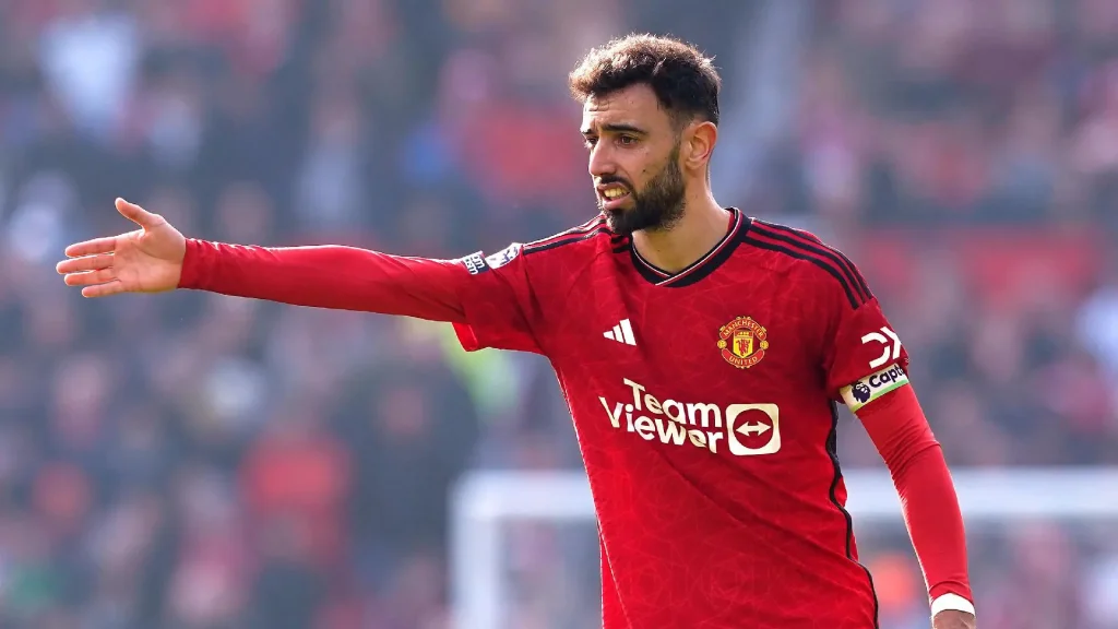 europa-league-final:-bruno-fernandes-speaks-on-leaving-man-utd-after-tottenham-defeat