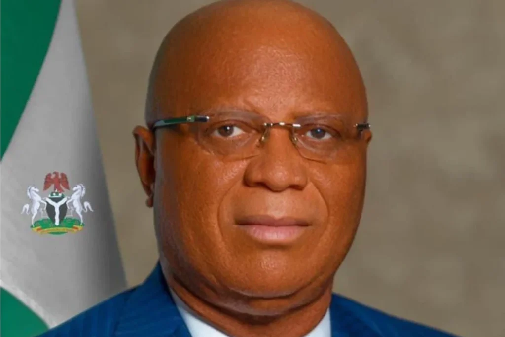 akwa-ibom-gov,-eno-set-to-join-apc,-orders-appointees-to-follow-him-or-resign
