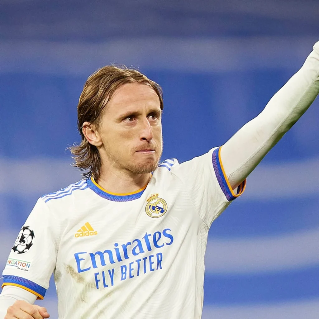 cristiano-ronaldo,-mbappe-other-present,-past-real-madrid-players-pay-tributes-to-modric
