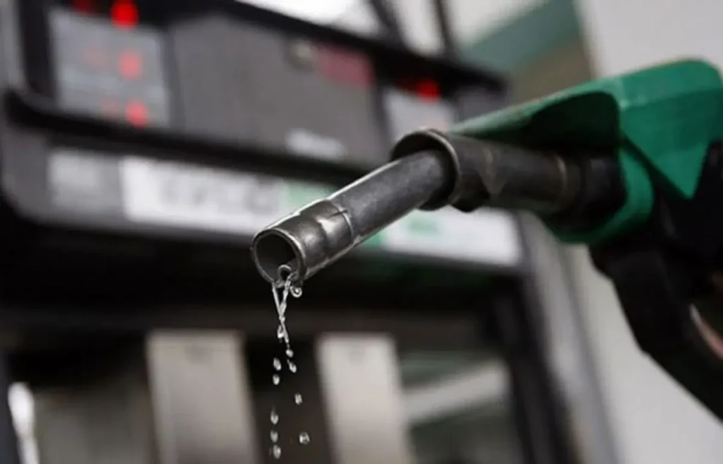 fuel-price-drop:-marketers-sell-pms-at-dangote-refinery-new-rate