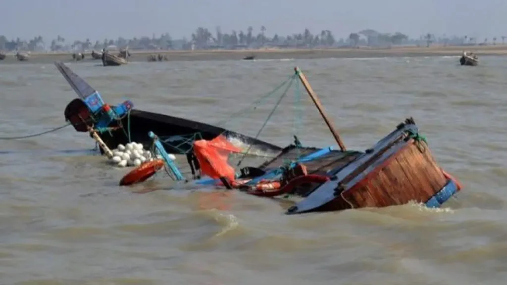 kebbi:-four-dead,-several-rescued-in-yauri-canoe-mishap