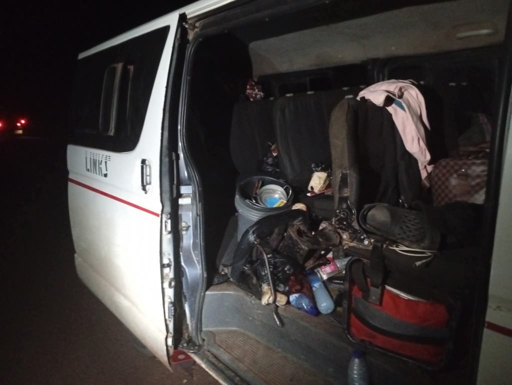 breaking:-gunmen-hijack-benue-links-bus,-kidnap-all-passengers-along-otukpo-otukpa-road