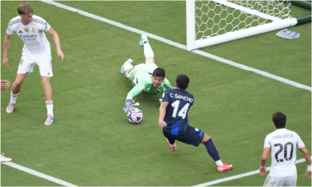club-world-cup:-10-man-real-madrid-defeat-pachuca-3-1