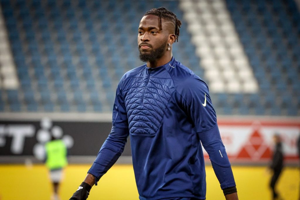 transfer:-it’d-mean-a-lot-to-me,-my-family-–-super-eagles-star,-arokodare-on-man-united-move