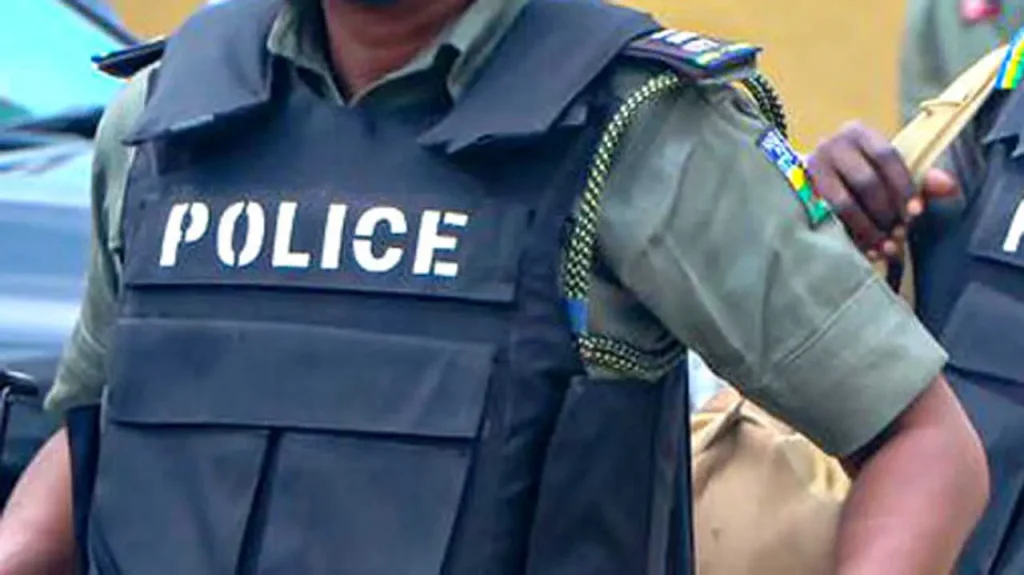 police-rescue-woman-from-attempted-suicide-in-lagos-lagoon