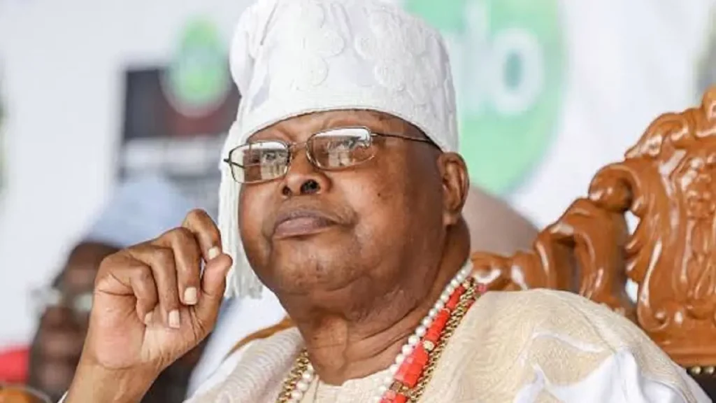 late-awujale-of-ijebuland-oba-sikiru-adetona-buried